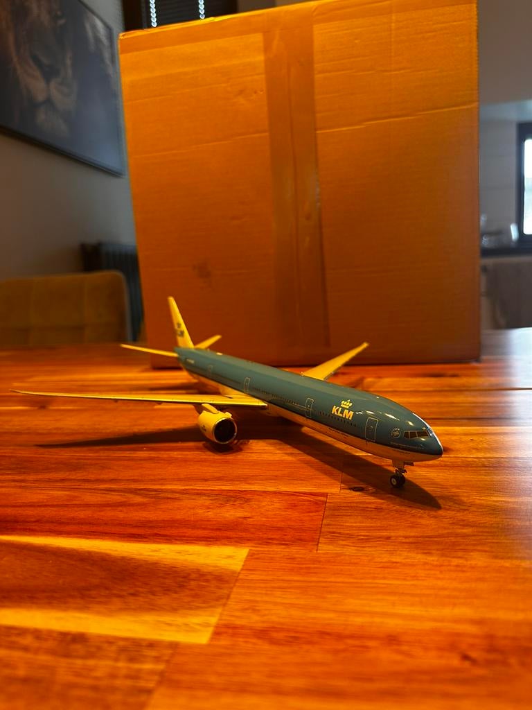 KLM Boeing 777-300ER PH-BVA – Gemini 200 – 1:200 –, Ophalen of Verzenden, Zo goed als nieuw, Schaalmodel