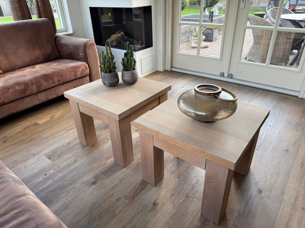 Massief eiken salontafels, twee stuks, Ophalen, 50 tot 100 cm, 50 tot 100 cm, Zo goed als nieuw