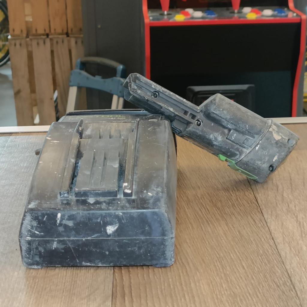 Festool TCL 6 Accu oplader & BLP18 Li 3,1Ah Accu, Festool, Zo goed als nieuw, Support@festool.com, Festool GmbH, Wertstraße 20, 
73240 Wendlingen
Germany