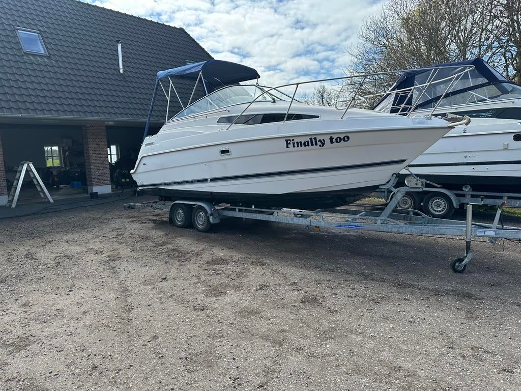 Bayliner 2355 Ciera Sunbridge boegschroef, Watersport en Boten, Ophalen, Zo goed als nieuw, 6 tot 9 meter, 50 pk of meer