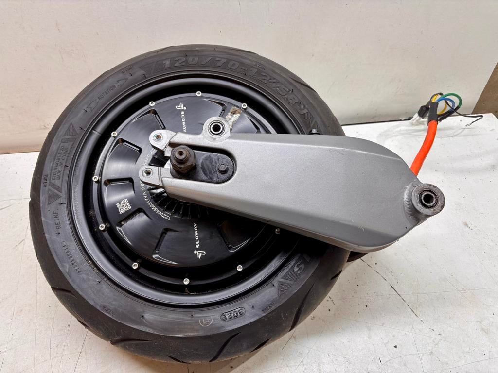 Veel onderdelen Segway E125 2024 1000KM, Fietsen en Brommers, Brommeronderdelen | Scooters, Zo goed als nieuw, Overige merken