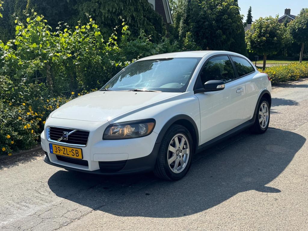 Volvo C30 1.6D AIRCO / CRUISE / APK 11-2026 / TREKHAAK, Voorwielaandrijving, 1263 kg, Gebruikt, 4 cilinders