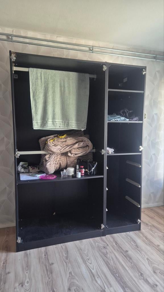 Grote donkerbruine kast, Ophalen of Verzenden, Gebruikt, 50 tot 75 cm, 200 cm of meer