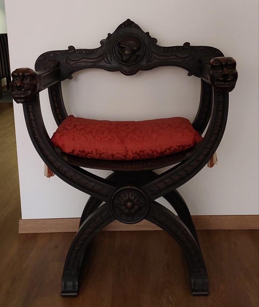 Antieke spaanse kasteelstoel dagobertstoel, Ophalen