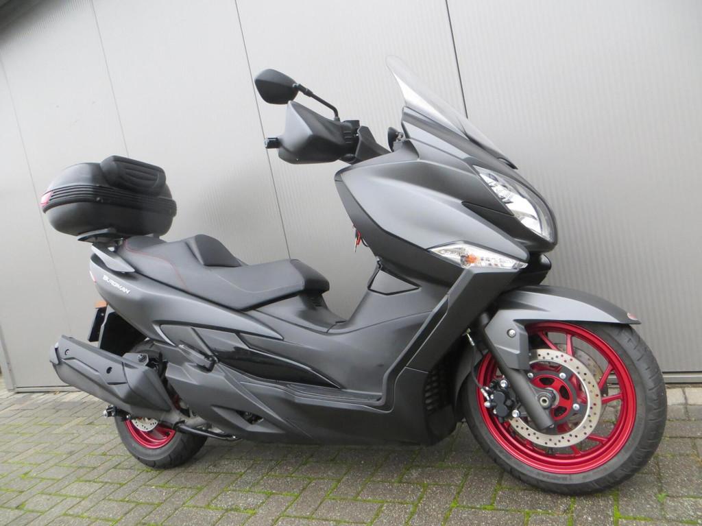 Suzuki 400A Burgman, Motoren, Motoren | Suzuki, 400 cc, Bedrijf, 12 t/m 35 kW, LED Verlichting