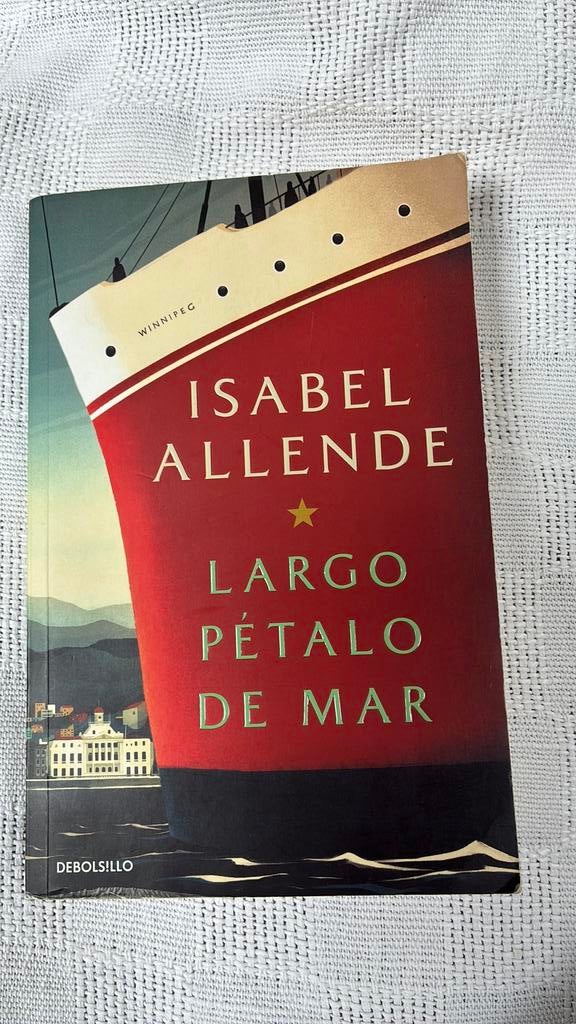 Isabel Allende Largo Petalo del Mar, Ophalen of Verzenden, Zo goed als nieuw