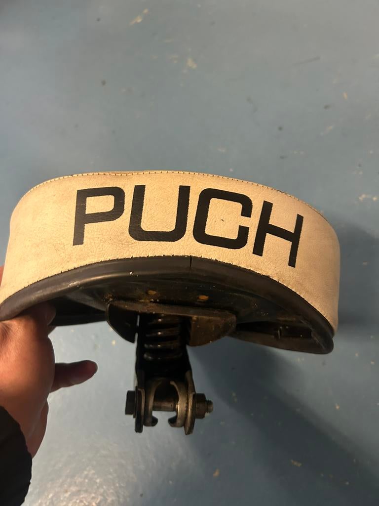 Puch zadel, Fietsen en Brommers, Brommers | Puch, Ophalen of Verzenden, Zo goed als nieuw, Overige modellen