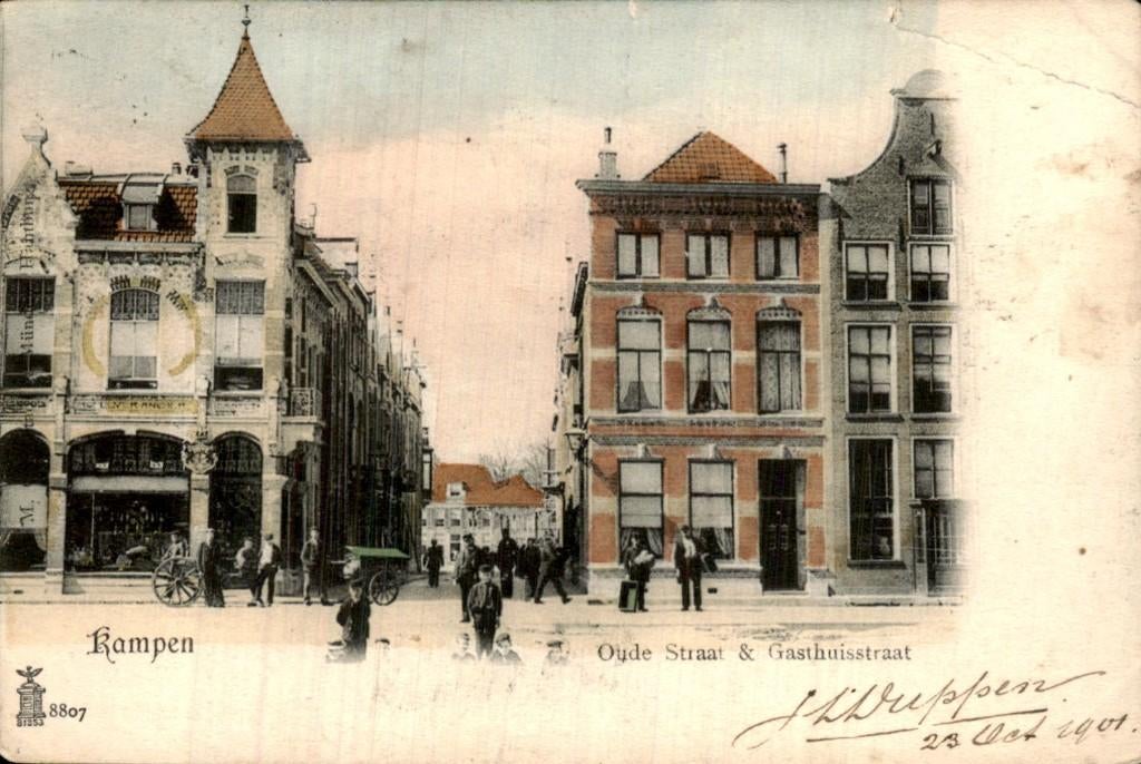 Kampen - Oude Straat & Gasthuisstraat - Straatbeeld, Ophalen of Verzenden, Voor 1920, Gelopen, Overijssel