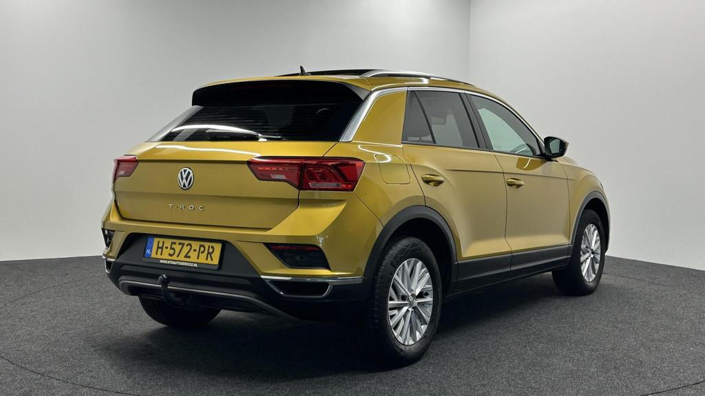 Volkswagen T-Roc 1.0 TSI Style Business PANO LM TREKHAAK DAB, Auto's, Volkswagen, Voorwielaandrijving, Stof, Gebruikt, Overige kleuren