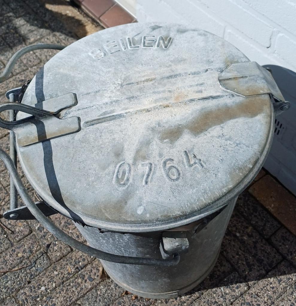 Gegalvaniseerde Vuilnisemmer Beilen - Nostalgisch Item, Ophalen, Gebruikt, Zink, Met deksel