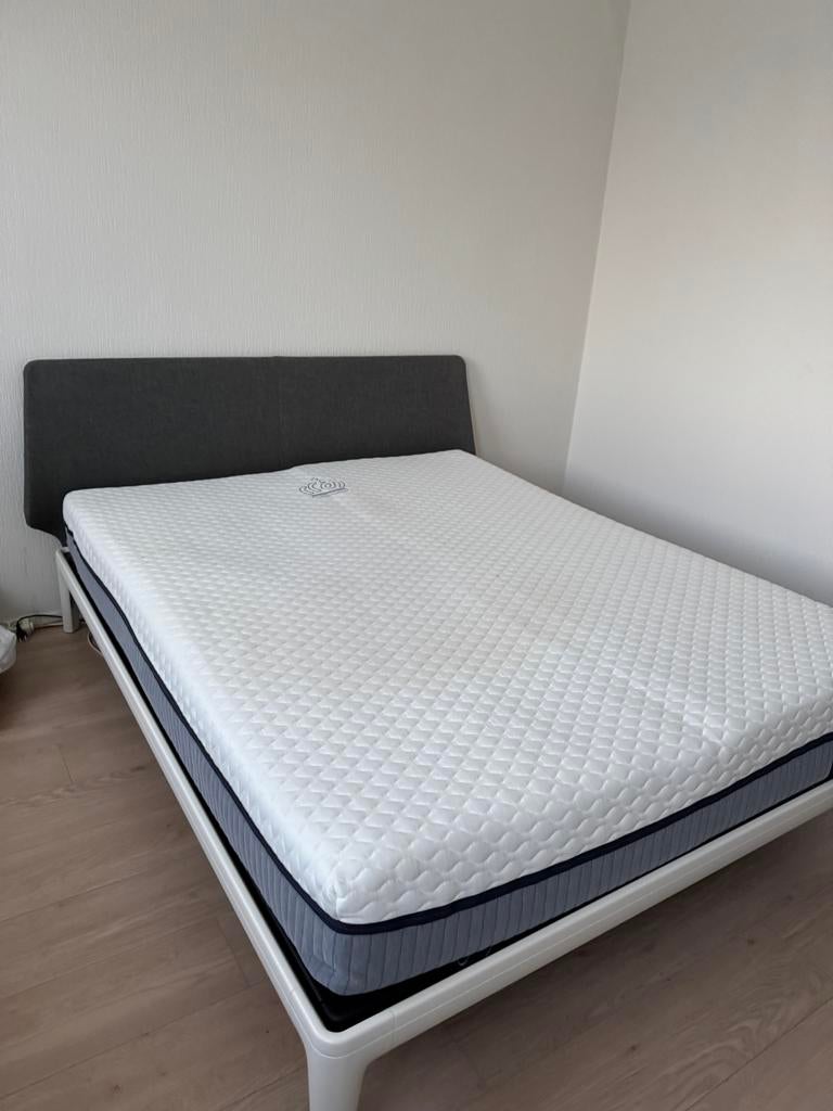 Auping bed met Smart Base en Evolve matras, Huis en Inrichting, Slaapkamer | Bedden, Zo goed als nieuw, Tweepersoons, 180 cm, 200 cm