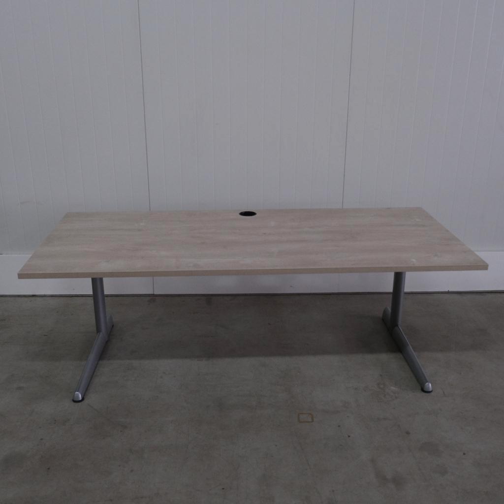 Ahrend 500 knop zit/zit bureau, 180x80cm, Eiken/Alu, BR102, Gebruikt, -, -, In hoogte verstelbaar