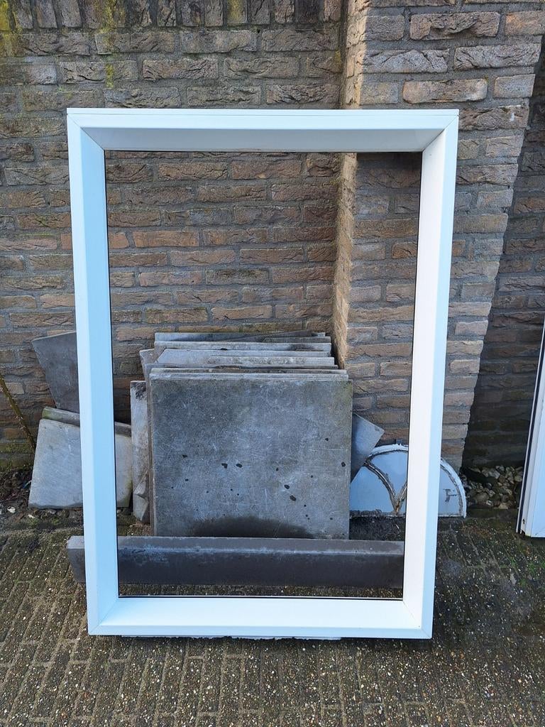 Kunststof kozijn (134x92), Doe-het-zelf en Verbouw, Kozijnen en Schuifpuien, Ophalen, Kunststof, Gebruikt, Minder dan 75 cm