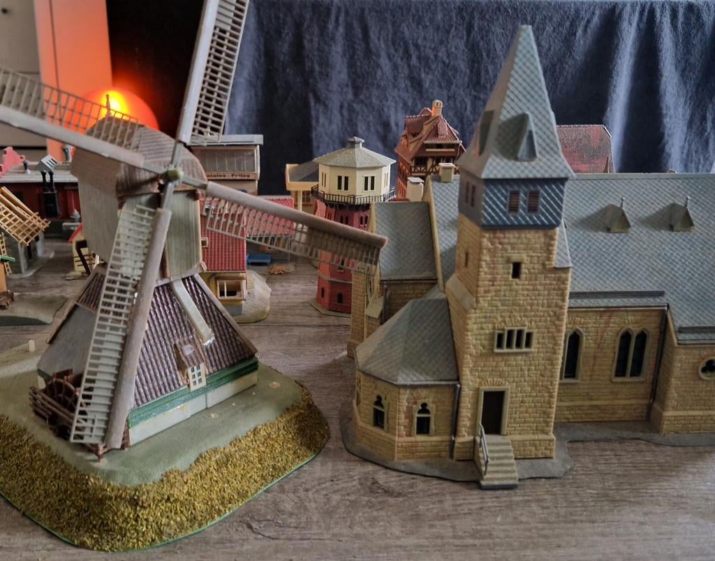 Modelhuisjes voor treinbaan o.a. FALLER / Kirbi, Overige merken, Gebruikt, Gelijkstroom of Wisselstroom, Brug, Tunnel of Gebouw