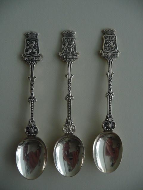 3verzilverde LEPELTJES D-E van Provincies Nederland, Ophalen of Verzenden