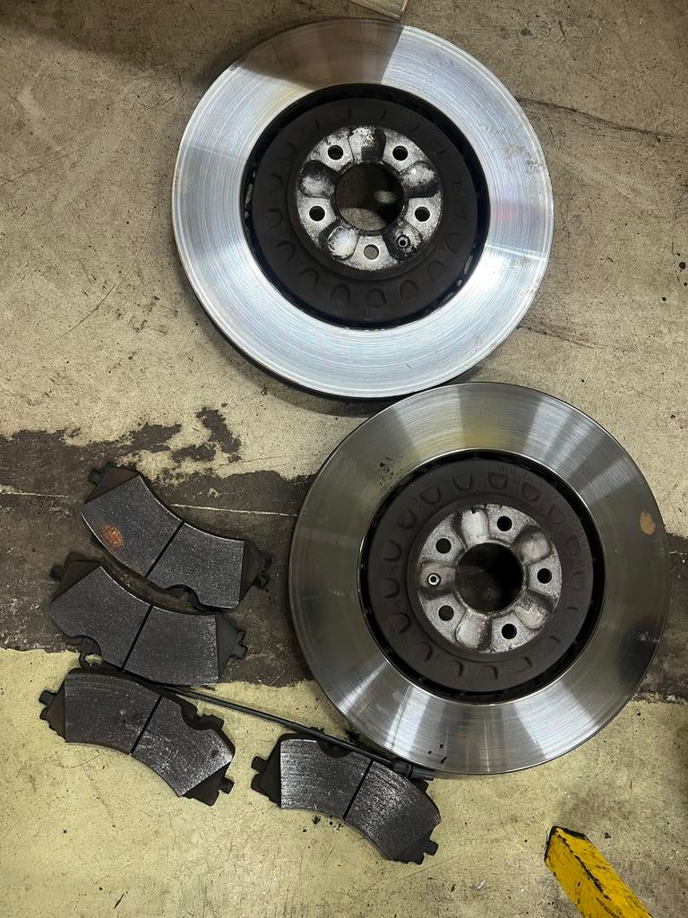 Audi Q8 Remblokken en schijven, Ophalen, Gebruikt, Audi