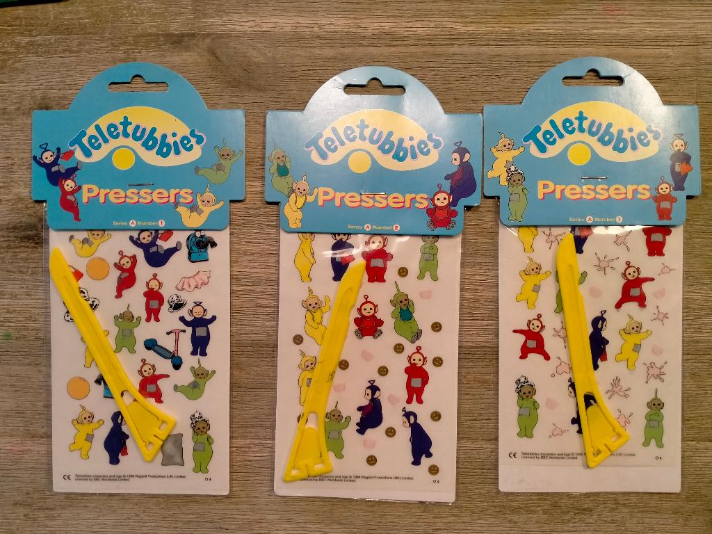 Teletubbies pressers strip serie wrijfplaatjes tekenfilm, Ophalen of Verzenden, Overige figuren, Zo goed als nieuw, Beeldje of Figuurtje
