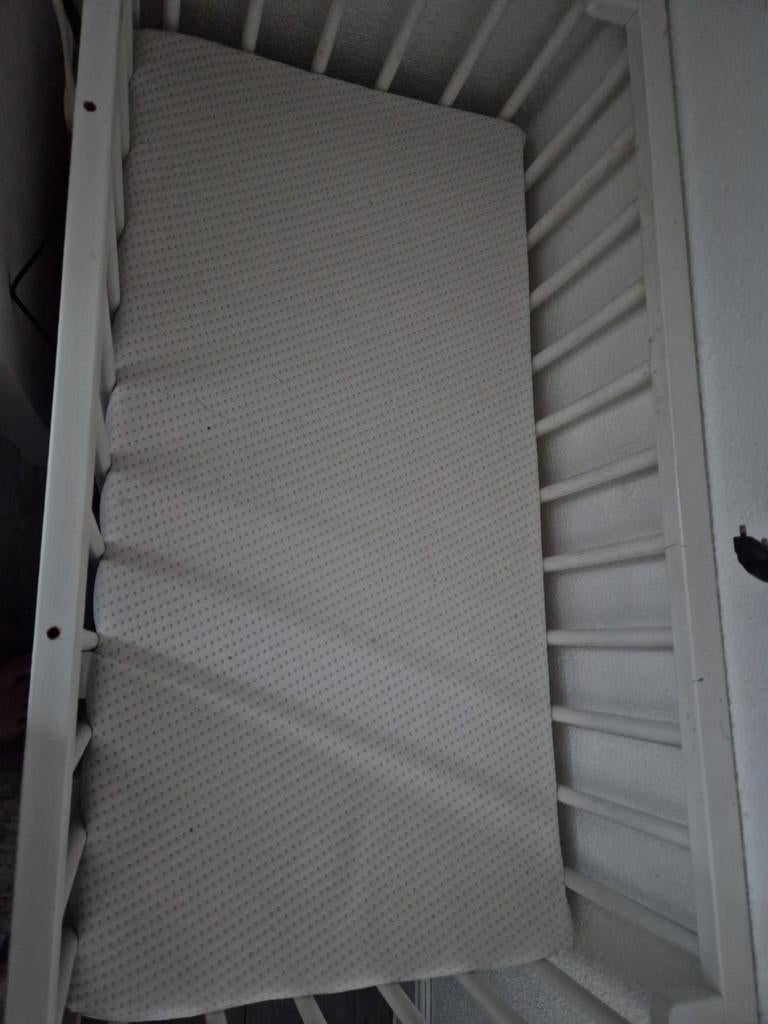 Aanschuifbedje op wielen - kan nog een ronde mee!, Ophalen of Verzenden, Gebruikt, Wieg