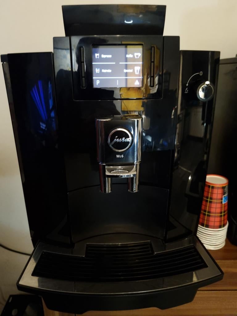 Jura WE6 Professional - Pianolak Zwart incl  opschuimer!, Witgoed en Apparatuur, Ophalen, Jurastraße 8, 4626 Niederbuchsiten, Zwitserland