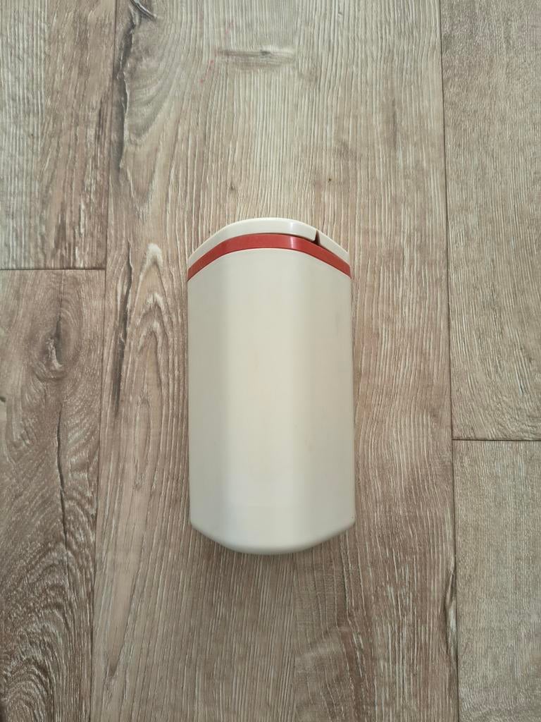 Nette witte rode Tupperware strooibus met deksel. 1630-1., Huis en Inrichting, Keuken | Tupperware, Onb, Ophalen of Verzenden