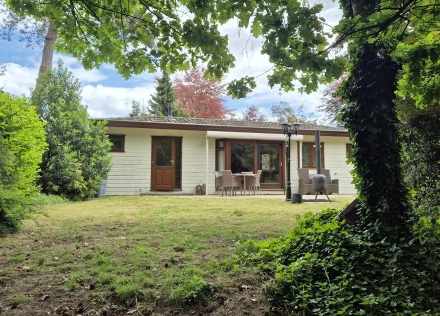 GEZOCHT GEVRAAGD CHALET BUNGALOW RECREATIEWONING VELUWE, Huizen en Kamers, Recreatiewoningen te koop, Gelderland, Chalet, Verkoop zonder makelaar