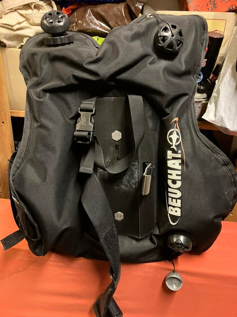 Voor duikuitrusting complet harnas te koop  merk Beuchat, Ophalen of Verzenden, Gebruikt, Trimvest of Wing