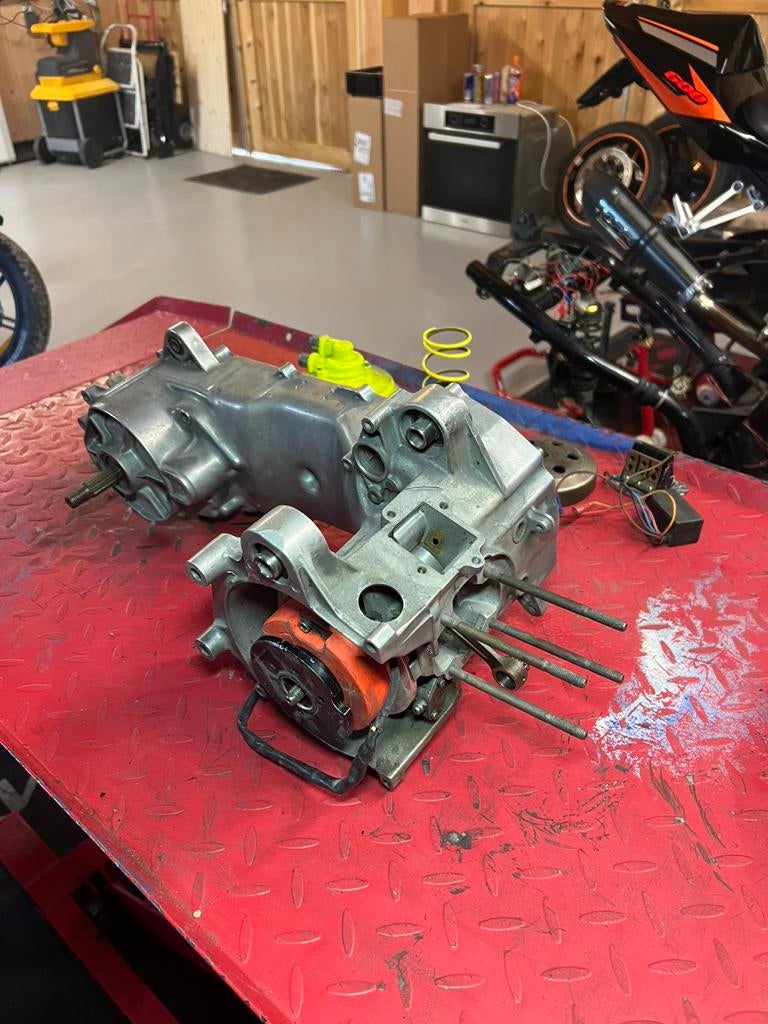 Minarelli horizontaal carters/blok, Ophalen, Zo goed als nieuw, Blok