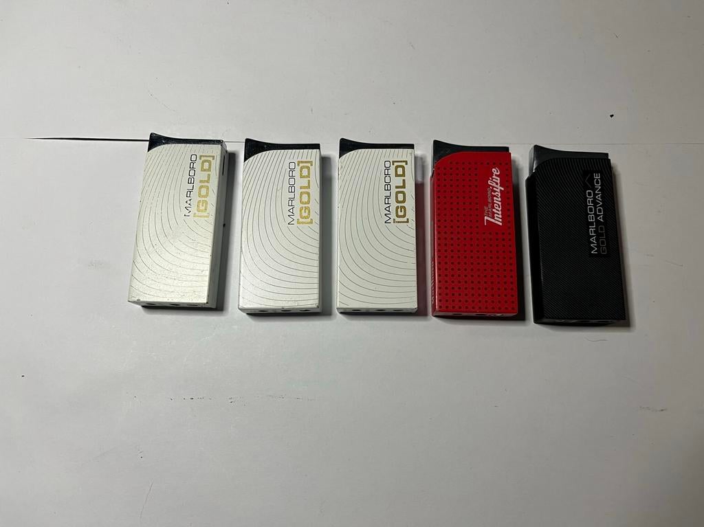5 Unieke Marlboro Aanstekers - Collectors Items, Ophalen of Verzenden, Gebruikt, Aansteker