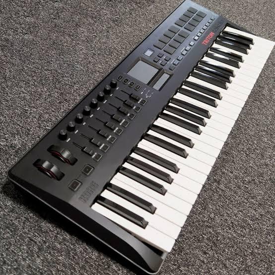 Korg Triton Taktile 49 MIDI Keyboard Controller, Muziek en Instrumenten, Keyboards, Korg, Zo goed als nieuw, Aanslaggevoelig, Ophalen