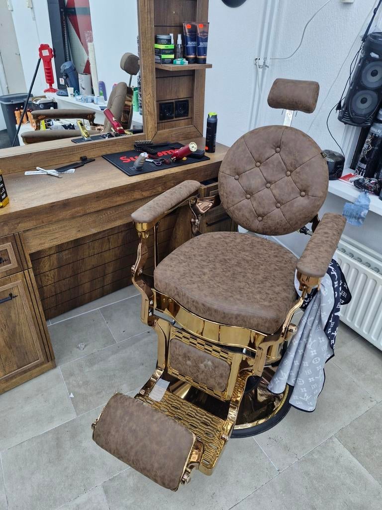 Kappersinterieur en toebehoren, Ophalen