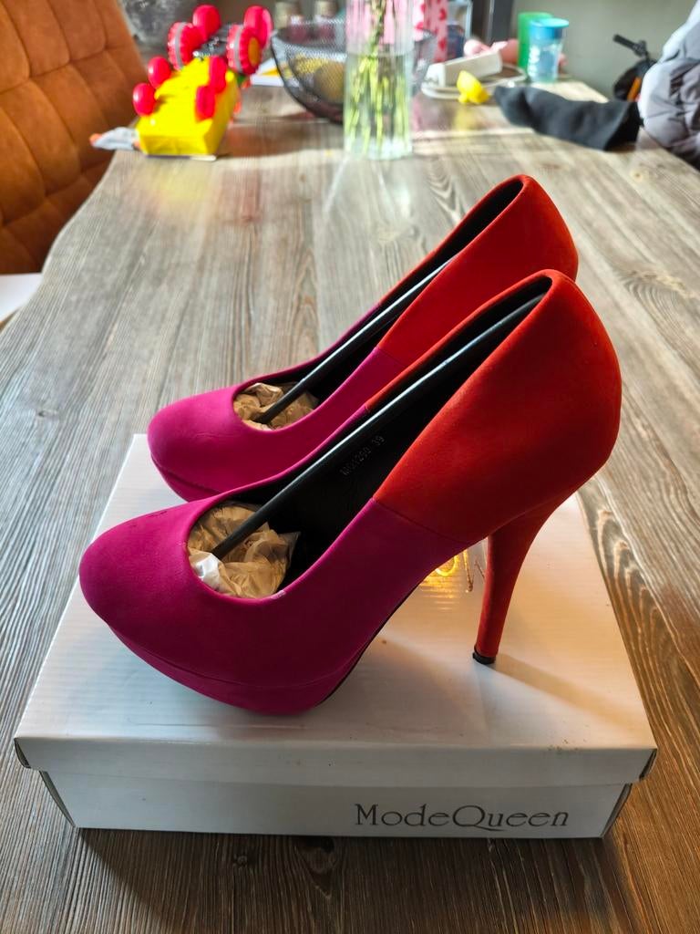 Roze & Rode Dames Hakken, Ophalen of Verzenden, Zo goed als nieuw, Rood, Pumps