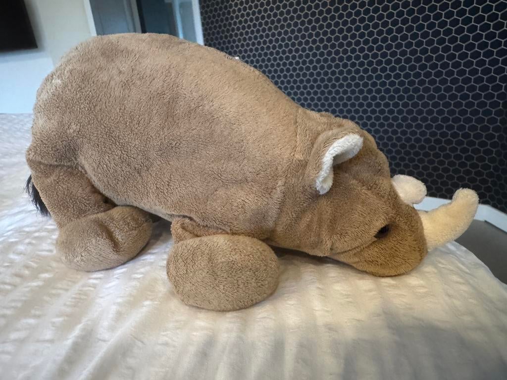 Gezocht neushoorn knuffel, Ophalen of Verzenden, Zo goed als nieuw, Overige typen
