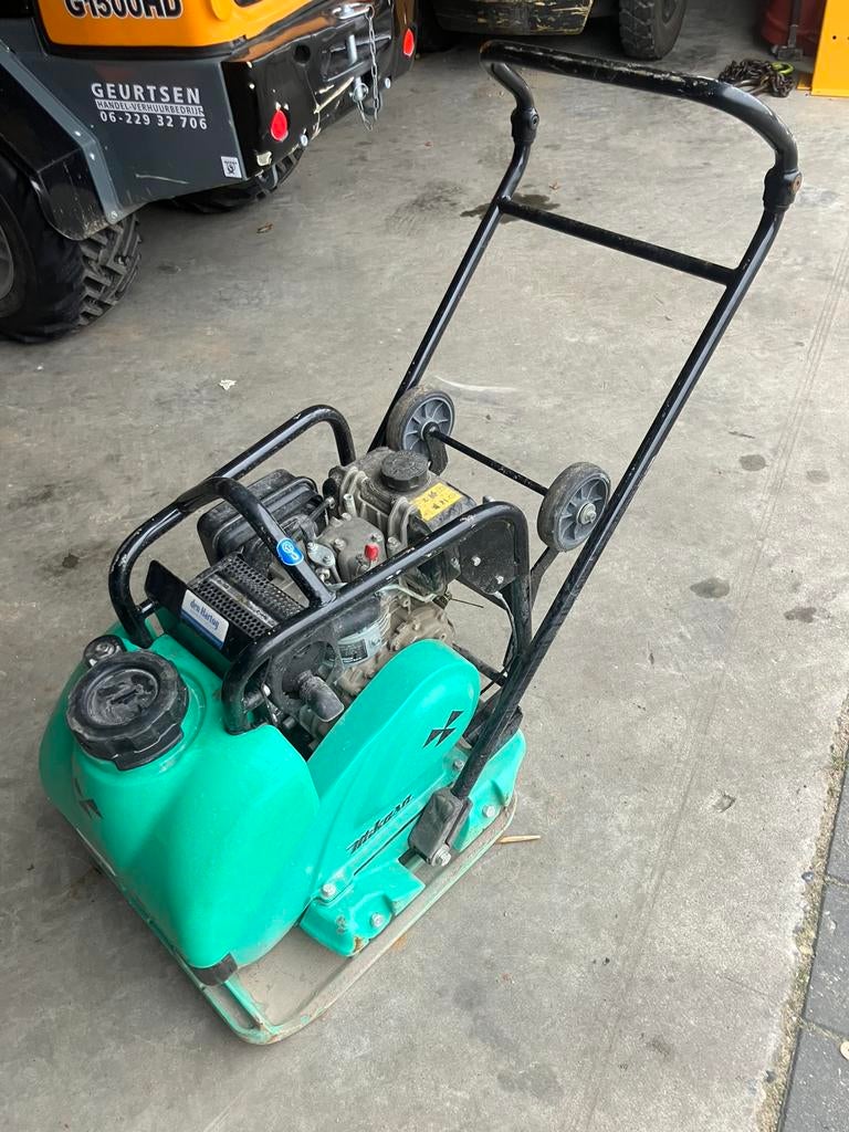 Mikasa mvc-t100d diesel trilplaat, Ophalen, Wimgeurtsen@live.nl, Zo goed als nieuw, Geurtsen