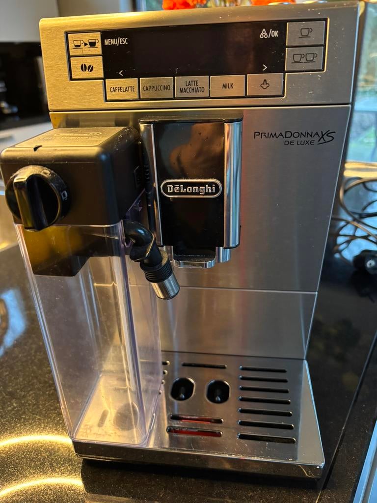 Koffiemachine DeLonghi PrimaDonna XS deluxe, Witgoed en Apparatuur, Koffiezetapparaten, Ophalen, Gebruikt, Koffiemachine, Gemalen koffie