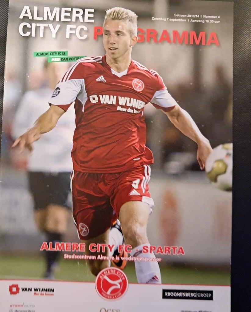 Almete City FC - Sparta 2013/2014, Ophalen of Verzenden, Zo goed als nieuw, Overige binnenlandse clubs, Boek of Tijdschrift