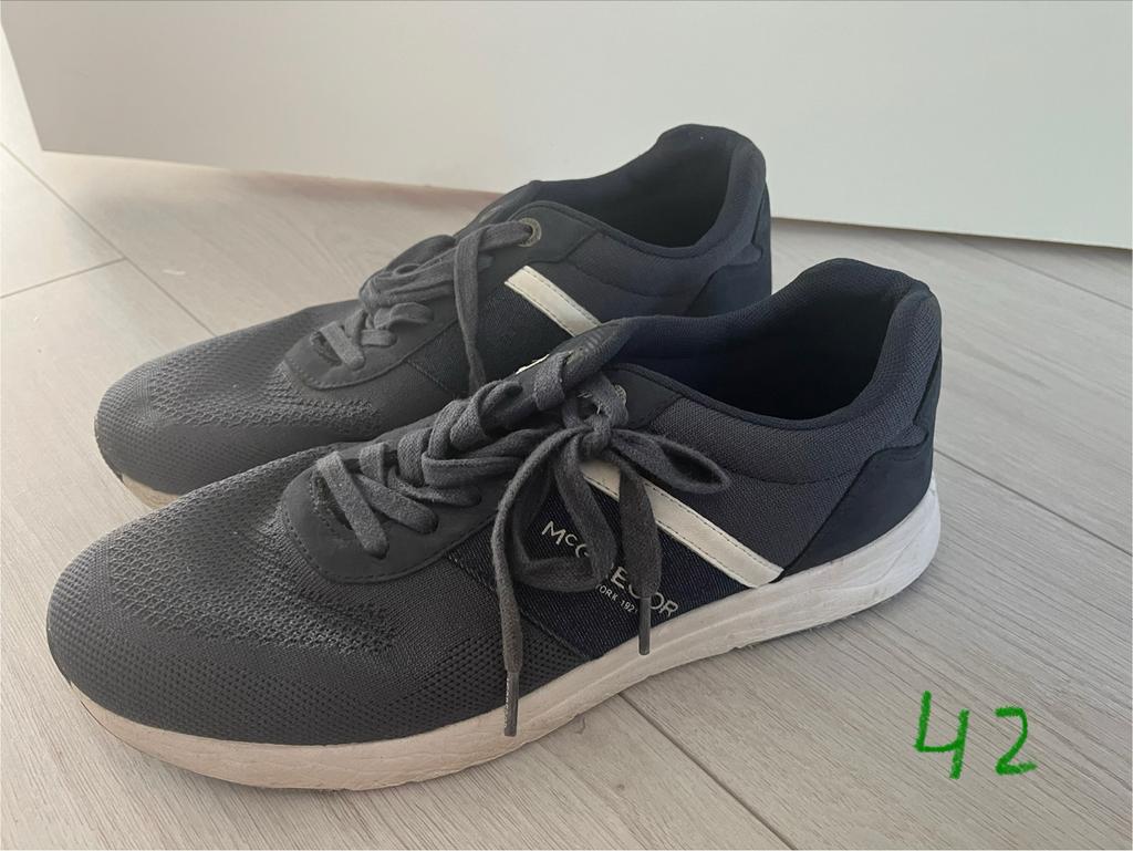 McGregor schoenen maat 42, Kleding | Heren, Blauw, Ophalen of Verzenden, Sneakers of Gympen, Zo goed als nieuw