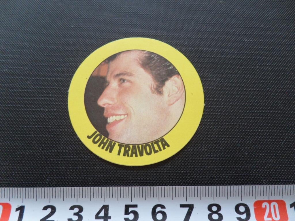 sticker 085 john travolta, Verzamelen, Ophalen, Zo goed als nieuw