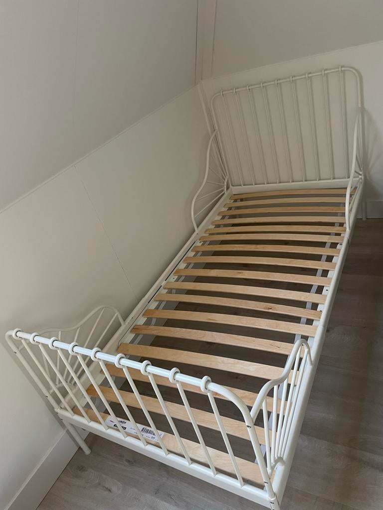 IKEA Minnen bed met lattenbodem, Huis en Inrichting, Ophalen, Verstelbaar, Eenpersoons, Wit
