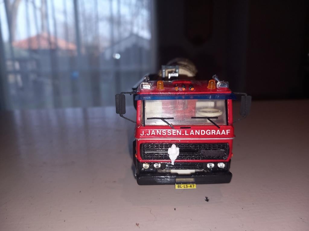 Nette ginaf container wagen met afzetbare bak, Hobby en Vrije tijd, Modelauto's | 1:50, Verzenden, Zo goed als nieuw, Bus of Vrachtwagen
