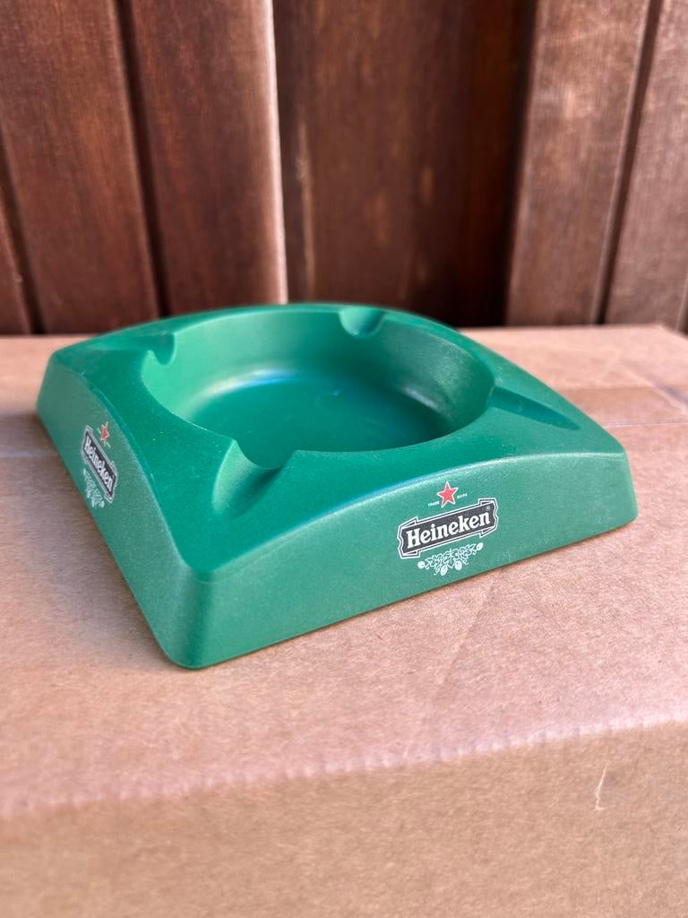 Heineken asbak vierkant (2), Ophalen, Zo goed als nieuw
