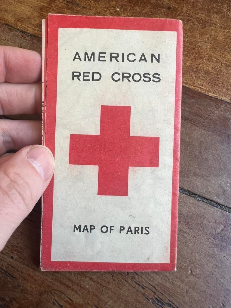 WO2 Amerikaans Red Cross Map Kaart Parijs 1945, Verzamelen, Militaria | Tweede Wereldoorlog, Amerika, Ophalen of Verzenden, Boek of Tijdschrift