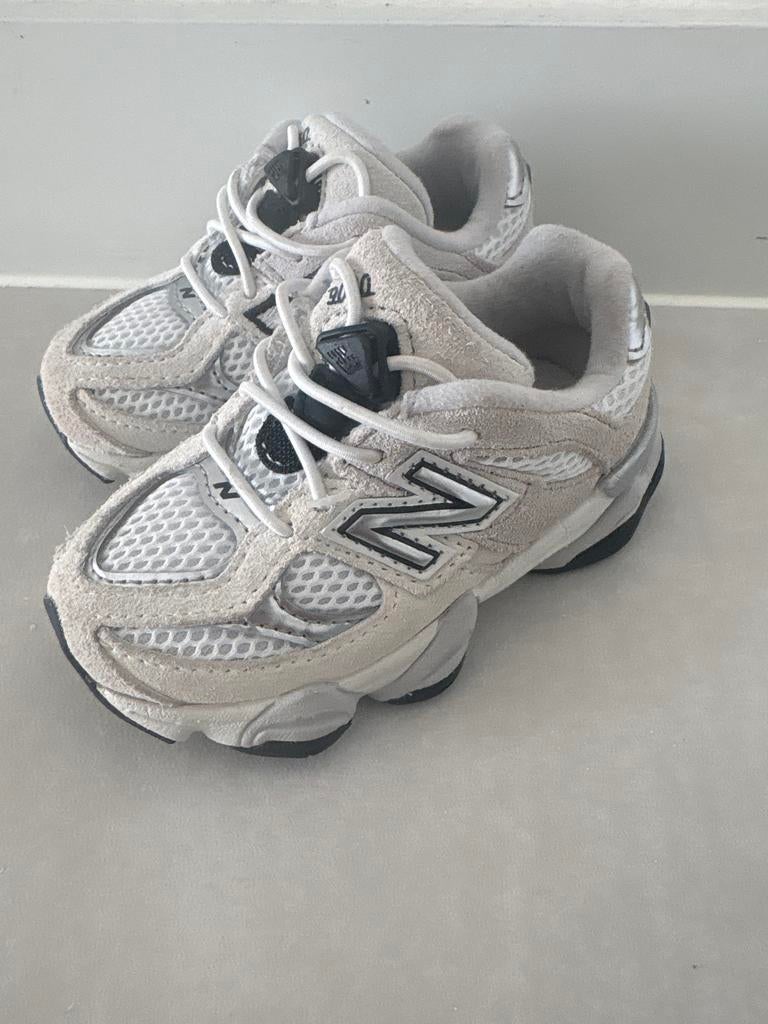 New Balance sneakers maat 22,5, Kinderen en Baby's, Jongen of Meisje, Schoenen, Ophalen of Verzenden, Zo goed als nieuw