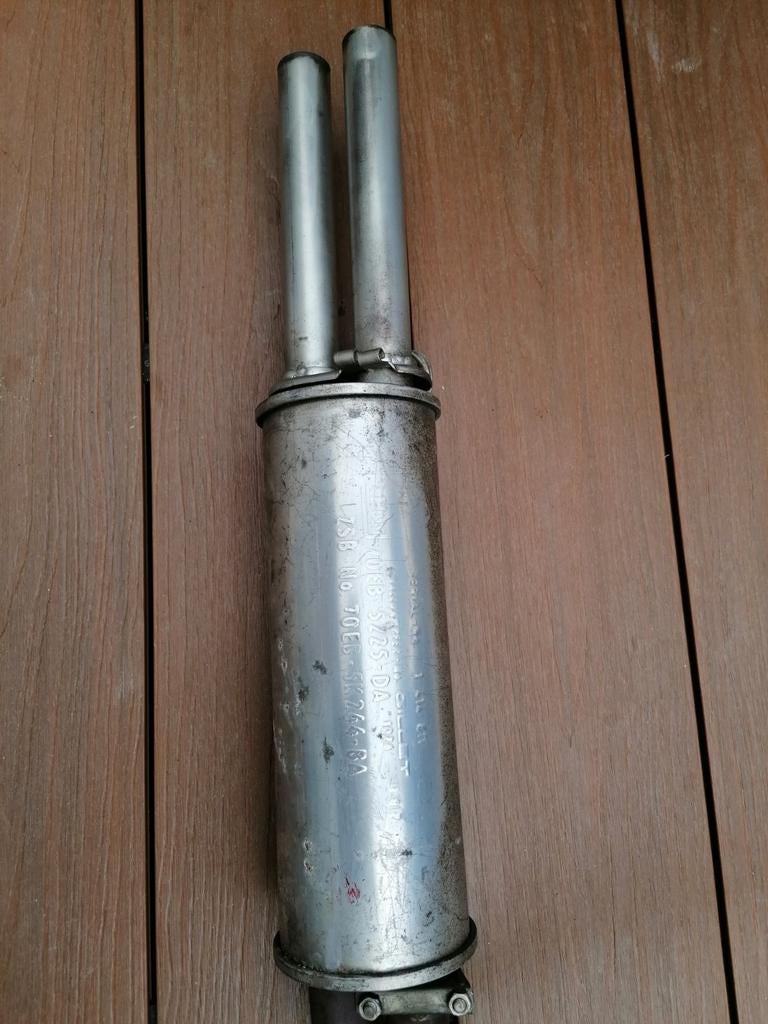 Uitlaat oldtimer Ford Capri., Ophalen, Ford