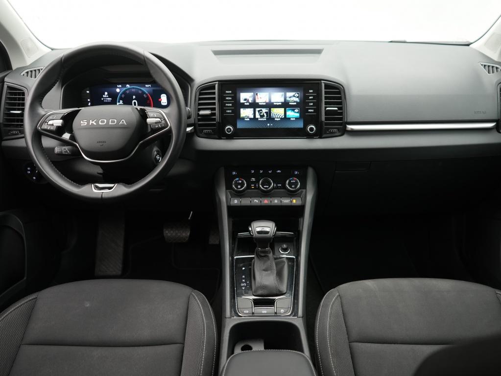 Skoda Karoq 1.5 TSI DSG Selection 150PK | Caprlay navigatie, 12 maanden, Stof, 4 cilinders, Karoq