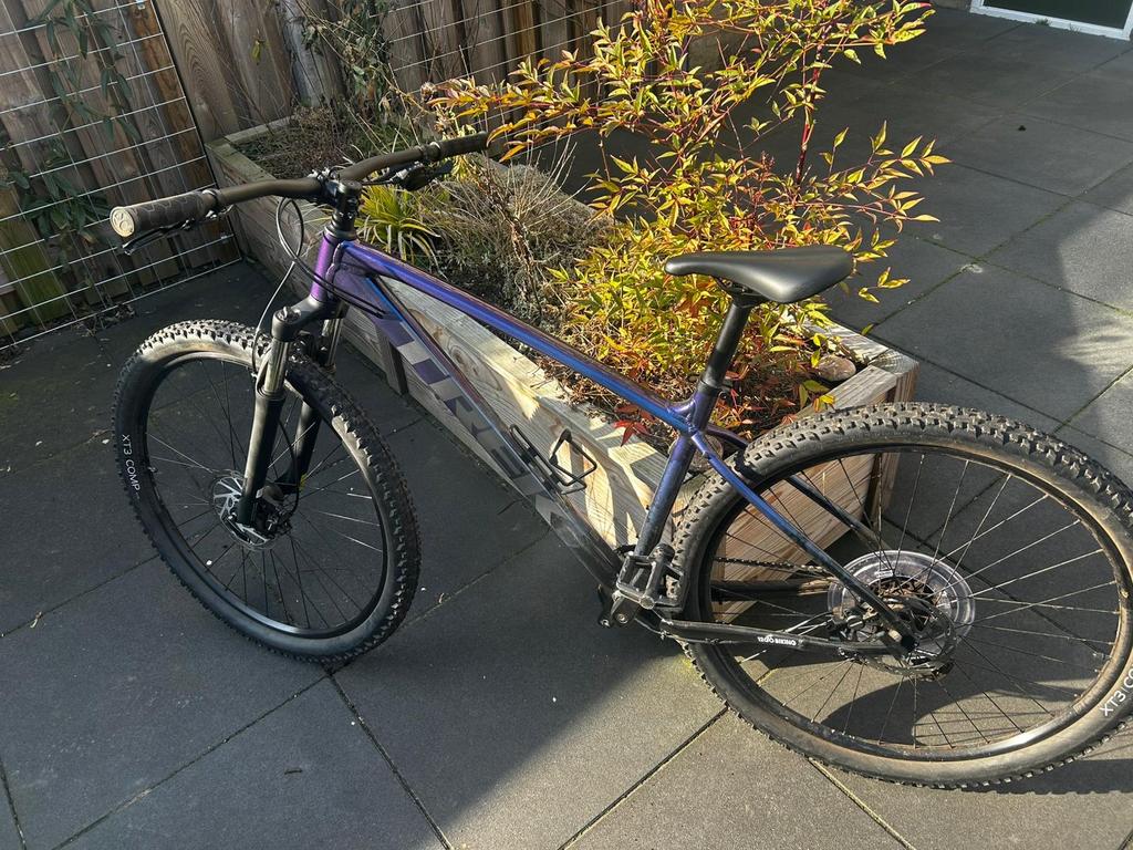 Trek Marlin 5 Gen3 Mountainbike - Purple, Fietsen en Brommers, Fietsen | Mountainbikes en ATB, Zo goed als nieuw, Heren, Trek