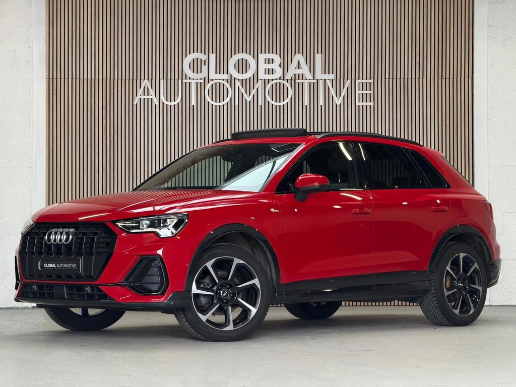 Audi Q3 35 TFSI Pro Line S line - PANO - CAMERA - B&O, Zwart, 4 cilinders, 150 pk, Leder en Stof