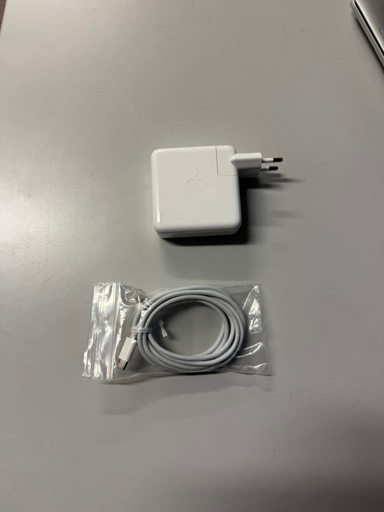 Apple Macbook snellader/voeding 61W Origineel!, Ophalen of Verzenden, Zo goed als nieuw