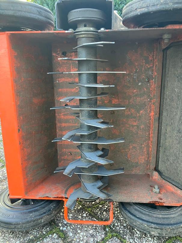 Verticuteermachine 400mm 230V Eliet E 401 Electric 2015, Eliet Europe nv, Ophalen, Eliet, Diesveldstraat 2 - 8553 Otegem België