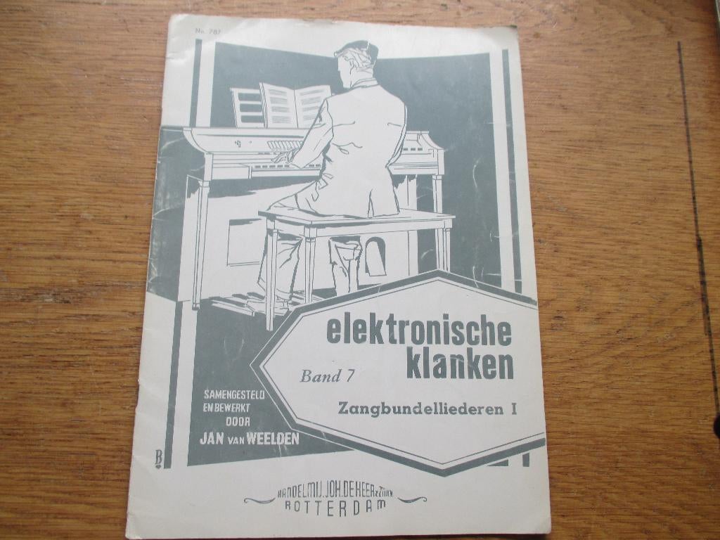 Vele titels in elektronische klanken band 7, Muziek en Instrumenten, Bladmuziek, Gebruikt, Ophalen of Verzenden, Keyboard, Religie en Gospel