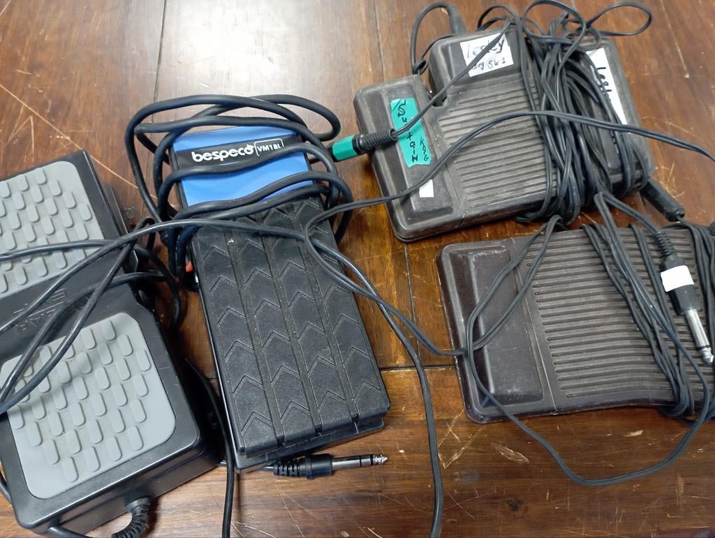 Diverse volume / schakel pedalen, Ophalen of Verzenden, Volume